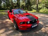 Ford Mustang GT - V8 - TOP ZUSTAND - Ford Mustang: Rot