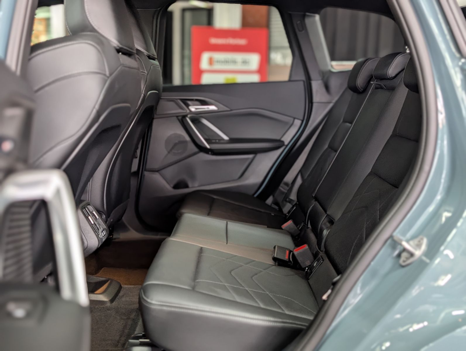 Fahrzeugabbildung BMW X1 18 d sDrive M Sport SHADOW AHK PANO KAM LEDER