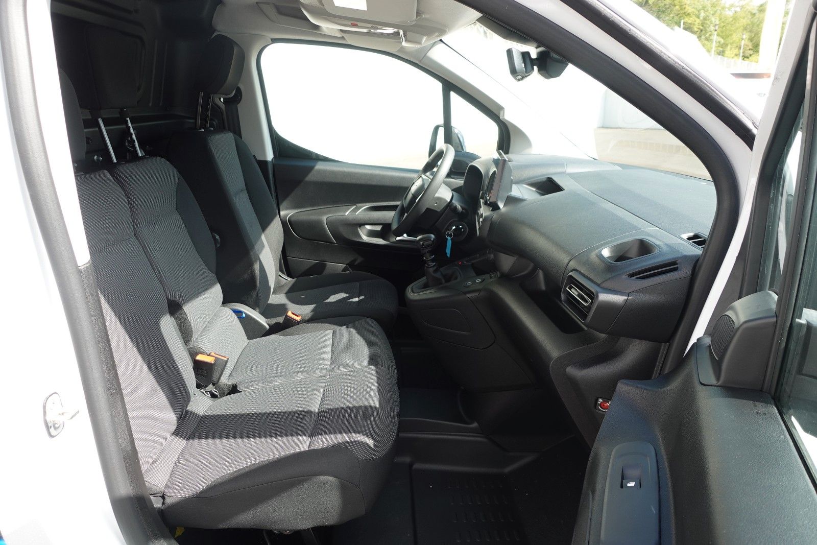 Fahrzeugabbildung Opel Combo E Cargo XL, Schlechtweg, FlexCargo, Navi