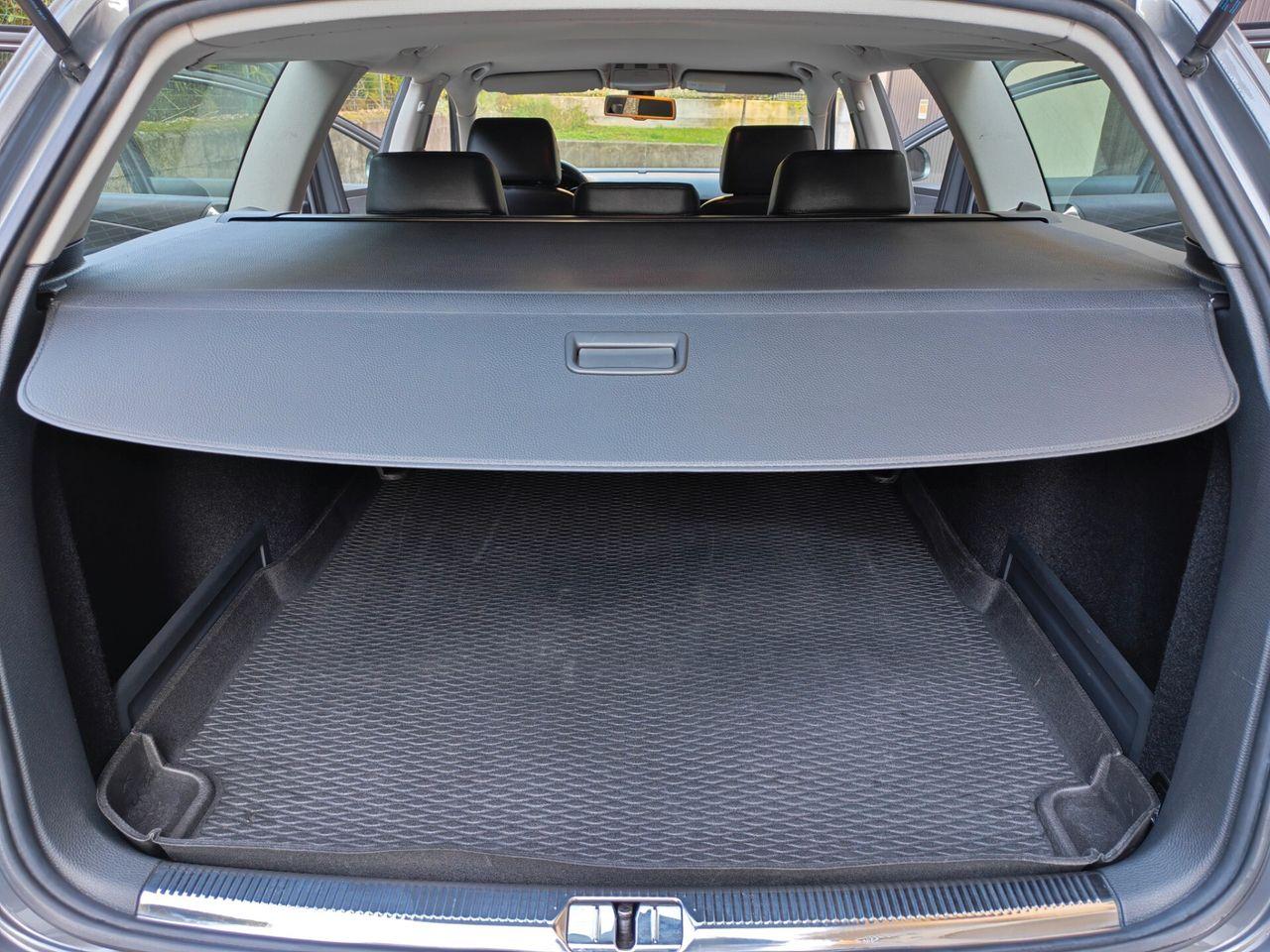 Volkswagen Passat 2005 — photo 14