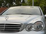 Mercedes-Benz Merfedes-Benz C180K W203, Konzertsaal,  TÜ... - Mercedes-Benz C-Klasse: W203
