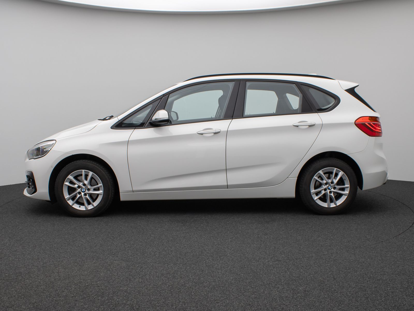 Fahrzeugabbildung BMW 218d Kamera Navi HiFi AHK LED Geschwindigkeitsre