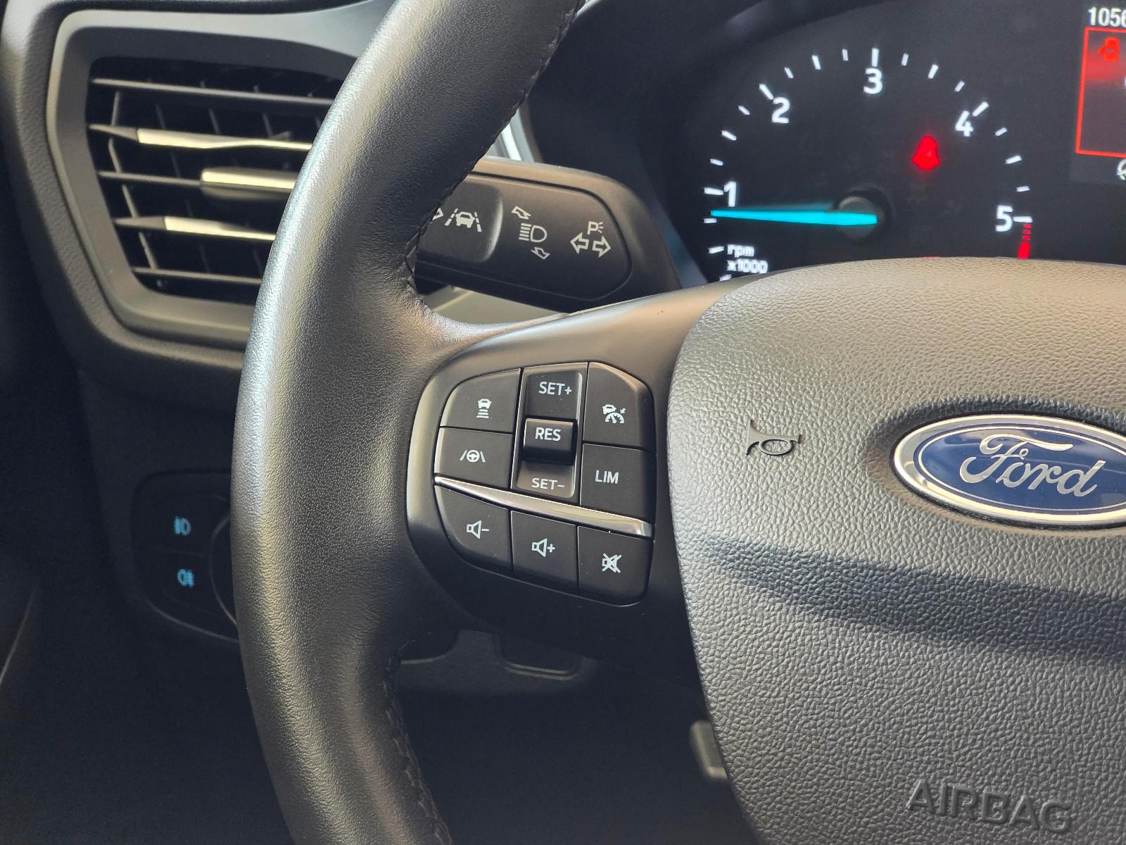 Ford Focus Tur. Titanium*Led*Ahk*Acc*Kamera*Pano*B&O*