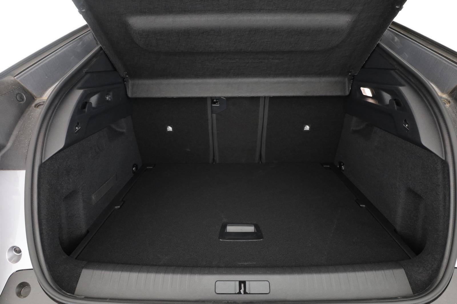 Peugeot 3008 1.2 Hybrid 145 Aut. LED ACC Navi 360°