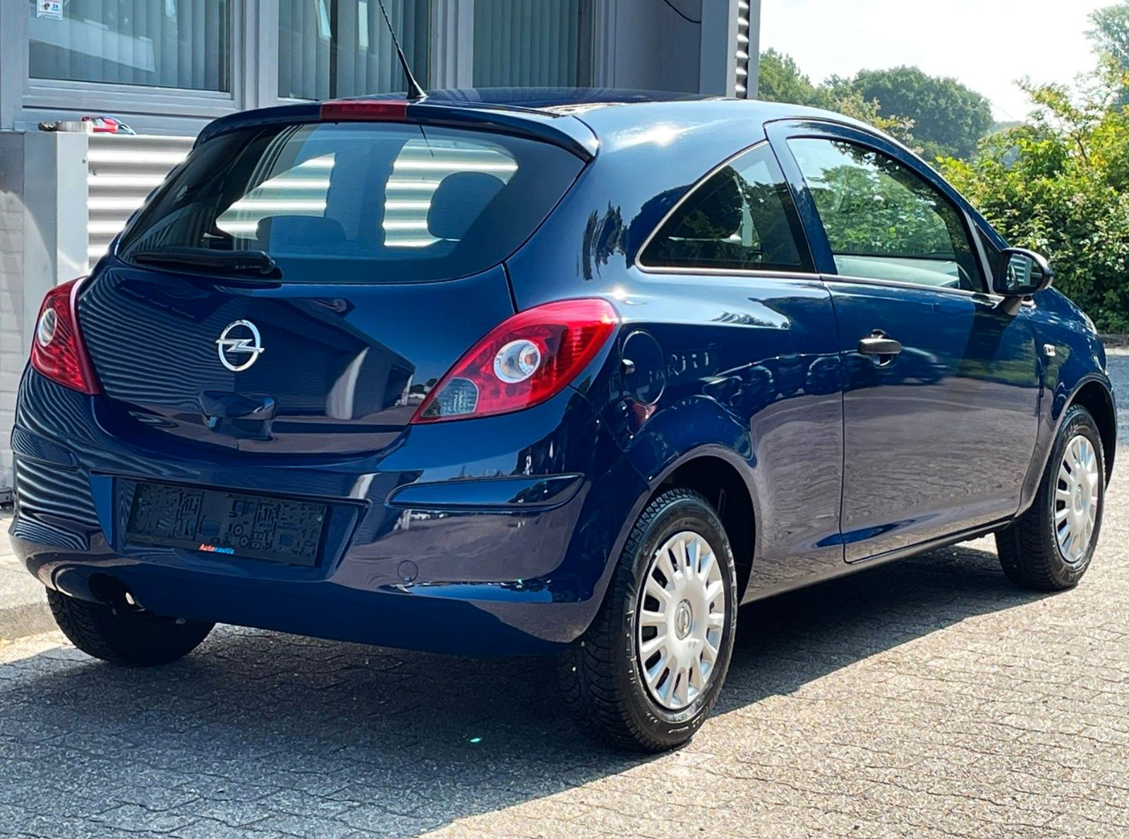 Fahrzeugabbildung Opel Corsa D 1.2 KLIMA SERVICE NEU WENIG KILOMETER