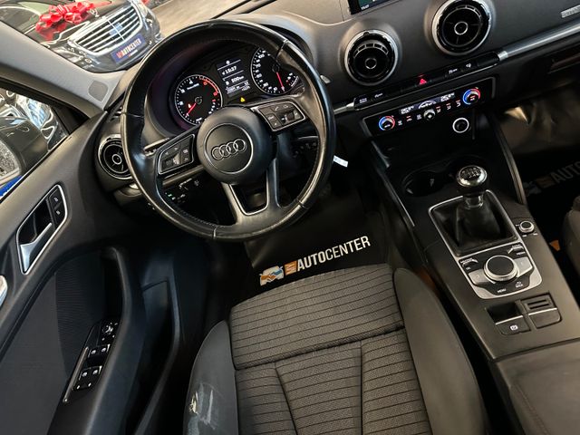 MYAUTOCENTER – Gebraucht- und Jahreswagen mit Werkstattservice in Pfaffenhofen Audi A3 Sportback sport *1. Hand*Klima*Navi*Xenon*BT*