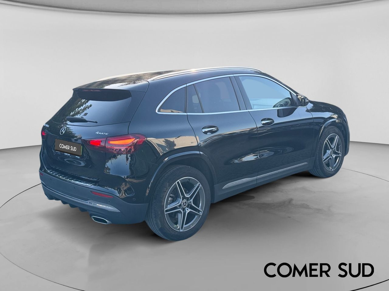 Mercedes-Benz GLA-H247 2023 - GLA 200 d AMG Line imagem 3