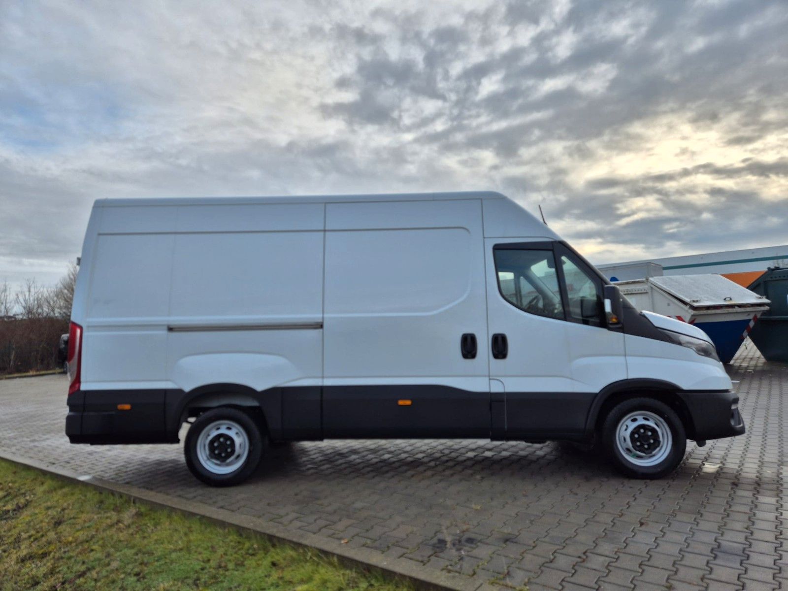Fahrzeugabbildung Iveco 35S14 KaWa