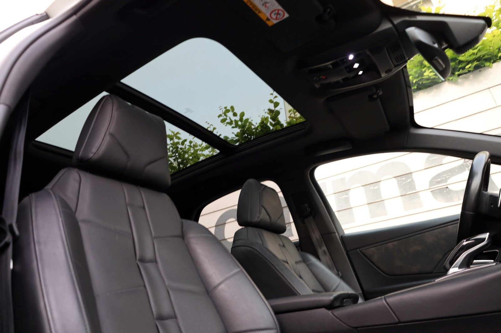 Fahrzeugabbildung DS Automobiles DS7 Crossback E-Tense 4x4 300 Opera Night Vision