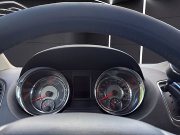 Lancia Voyager - 12