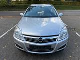 Opel Astra H Caravan Edition - Opel Astra aus 2009 mit Diesel-Antrieb: Kombi