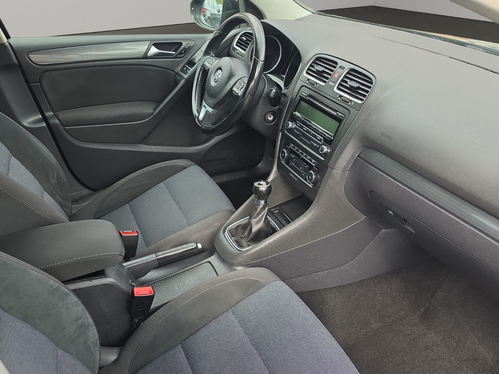 Fahrzeugabbildung Volkswagen Golf VI Style AUS 1.HAND SHZ PDC KLIMA TÜV NEU