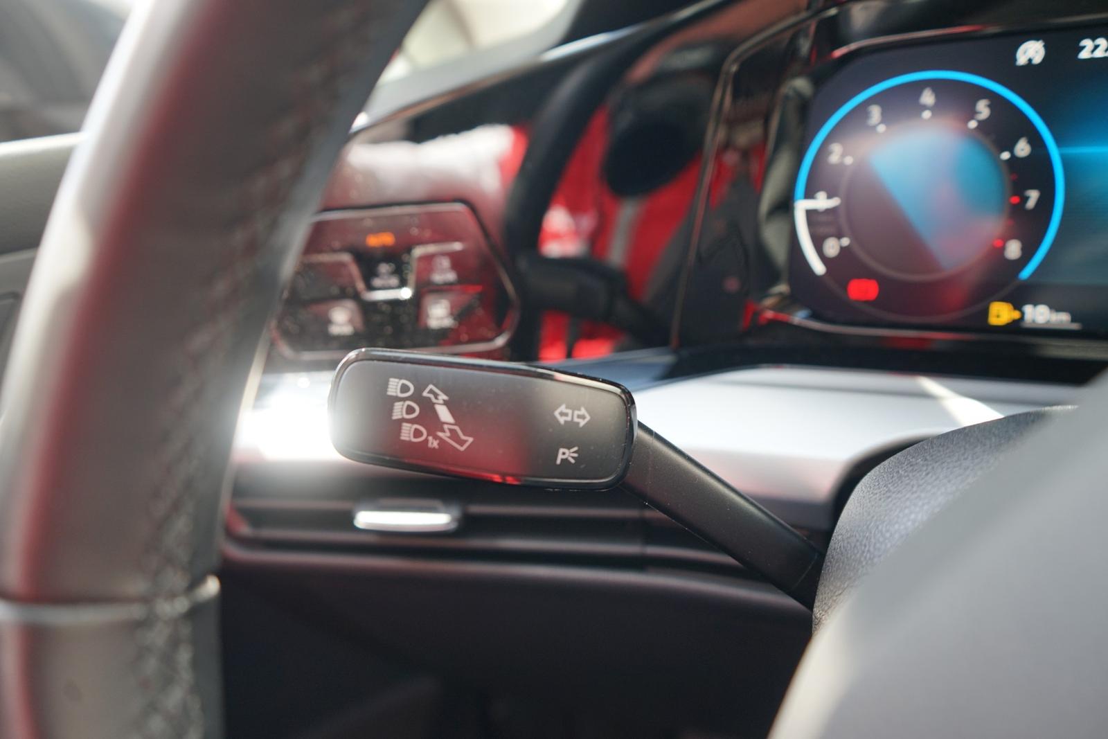 Volkswagen Golf VIII Variant 1.0 TSI LED Sitzheizung AHK, миниатюра 23