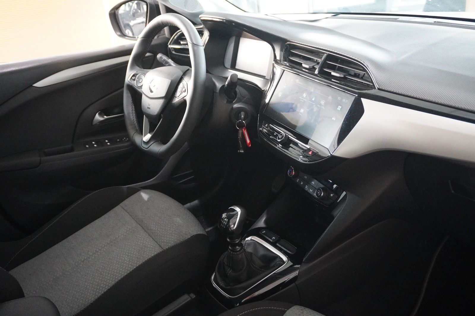 Fahrzeugabbildung Opel Corsa F 1.2 FACELIFT NAVI/LED/KAMERA/VIRTU./DAB+