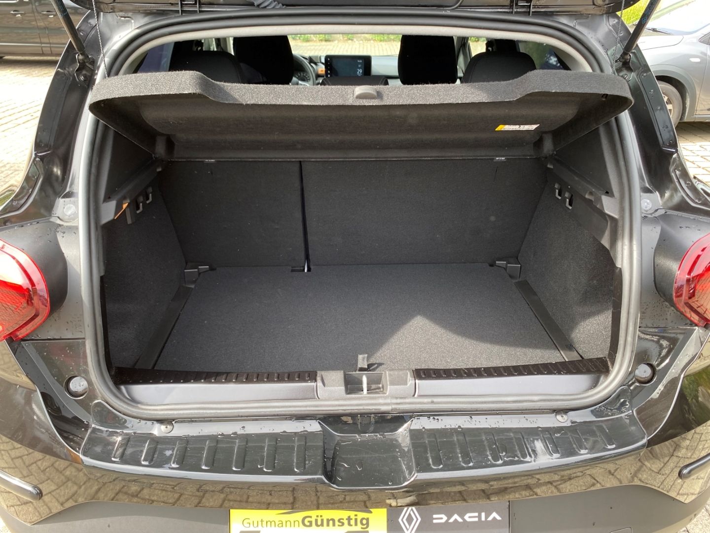 Fahrzeugabbildung Dacia Sandero III Stepway Expression Automatik Soundsy