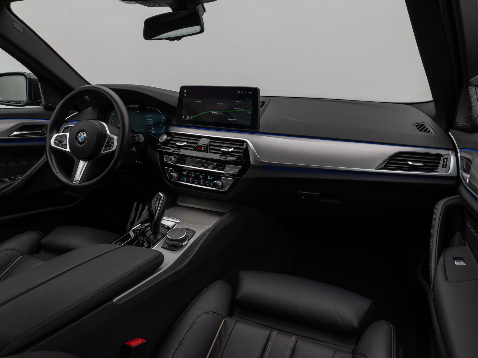 Fahrzeugabbildung BMW 530d xD M Sport Laser Kamera HUD DAB H/K Komfort