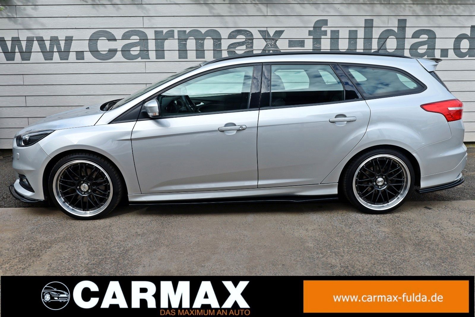 Fahrzeugabbildung Ford Focus Turnier ST Recaro,Leder,Navi,Xenon,Sony,SH