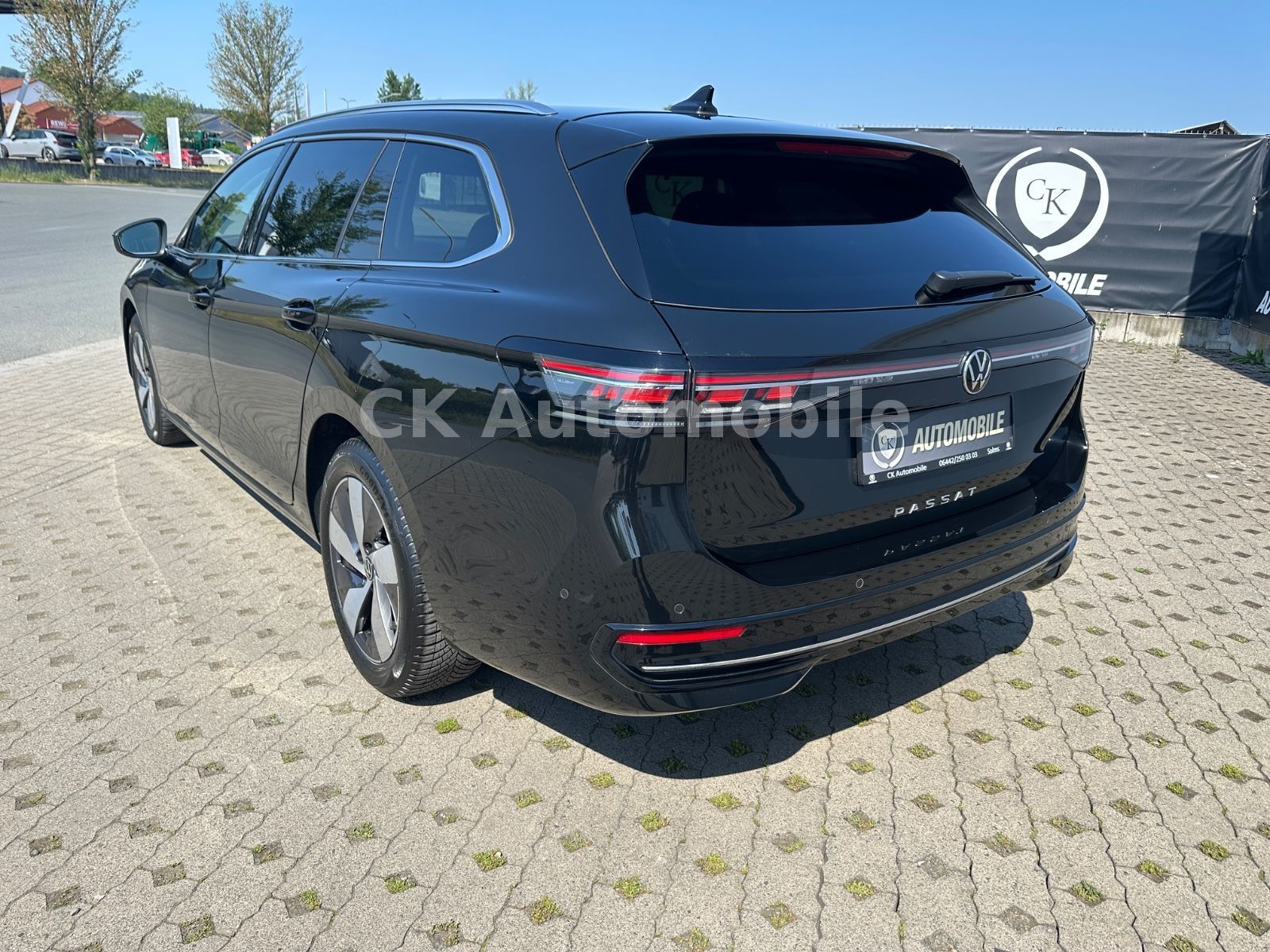 Fahrzeugabbildung Volkswagen Passat Variant 2.0 TDI Elegance/Kamera/ACC/LED