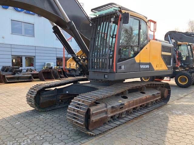 Volvo EC 300 ENL *neues Fahrwerk 10/2023*