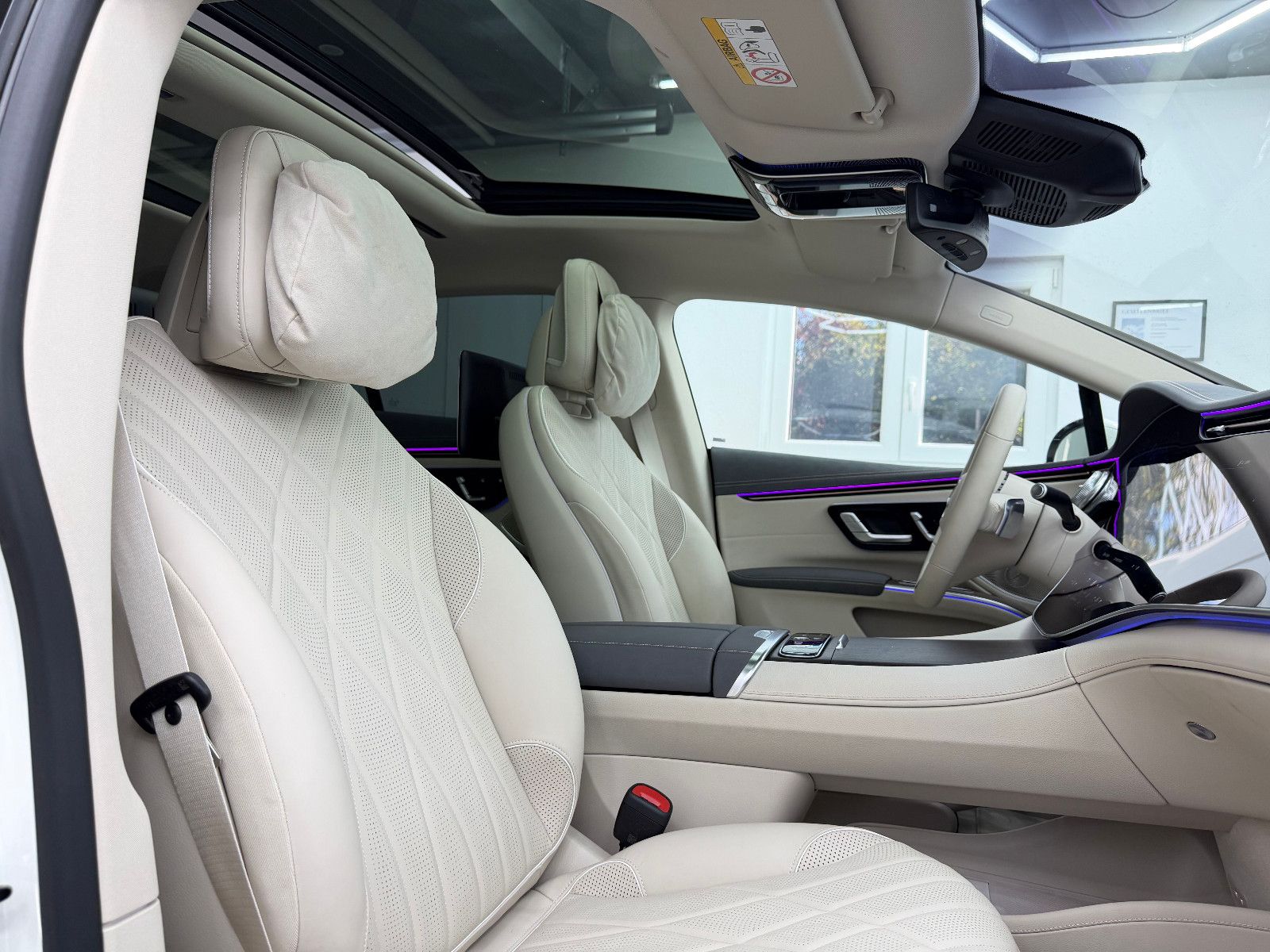 Fahrzeugabbildung Mercedes-Benz EQS EQS 580 4Matic/BURMESTER/HuD/PANO/98,5% SOH