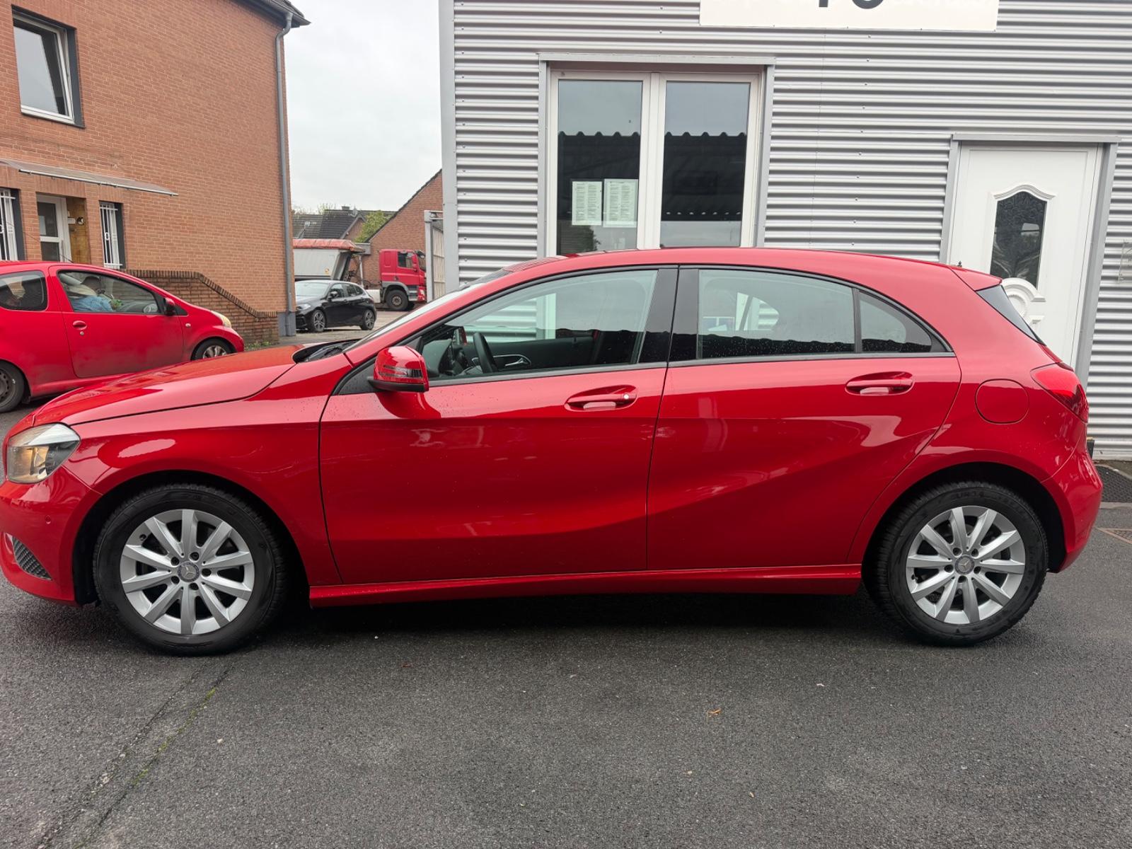 Mercedes-Benz A 180 BlueEfficiency AUTOMATIK+KAMERA+W.KM