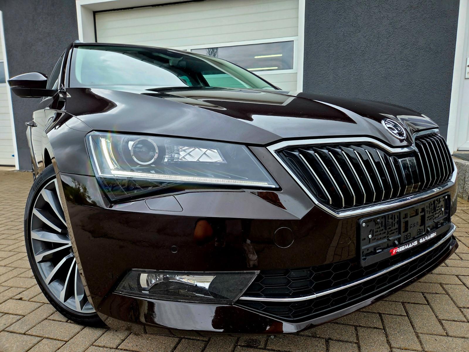 Skoda Superb Combi L&K*STHZ*PANO*ACC*AHK*LEDER*BIXEN*