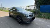 Nissan Qashqai 1.2 Tekna, AHK, Pano, Navi - Nissan Qashqai mit Benzin-Antrieb: Limousine