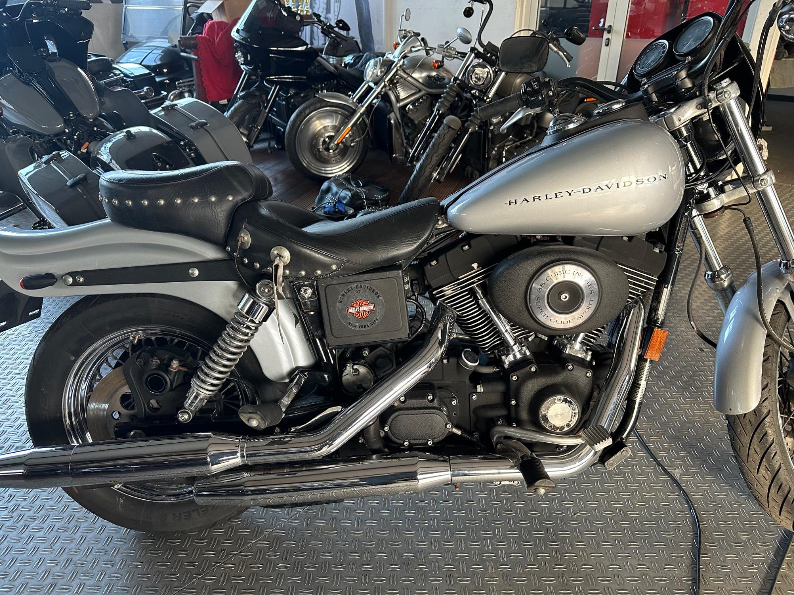 Harley-Davidson Super Glide Sport