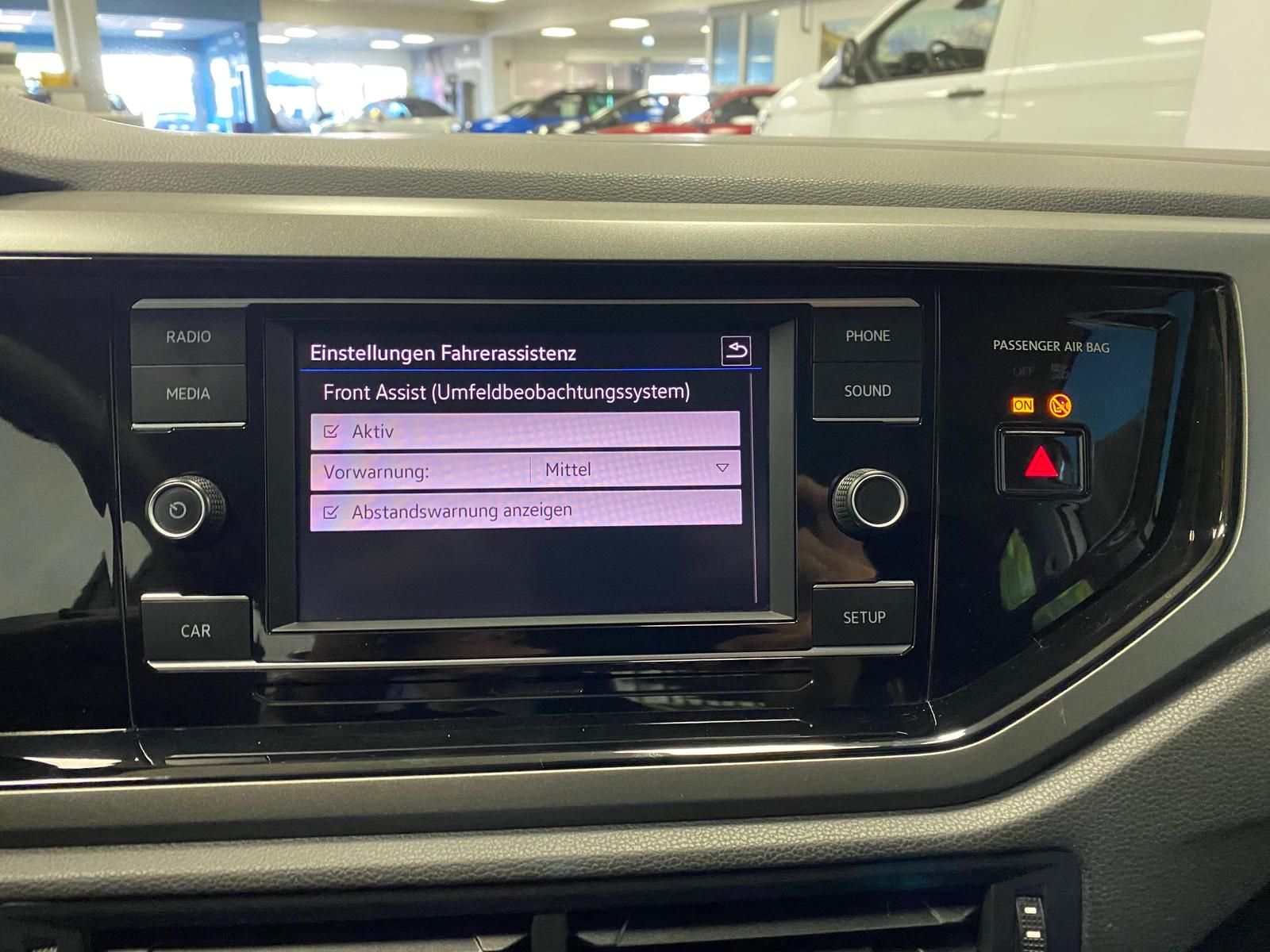 Fahrzeugabbildung Volkswagen Polo 1.0 TSI Comfortline PDC+SITZHEIZ+ALLWETTER+