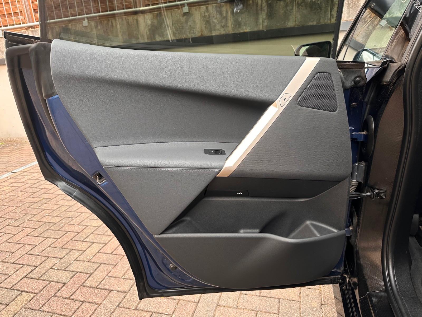 BMW iX xDrive40 M Sport PANO-SKY*AHK*DA-Prof*360°