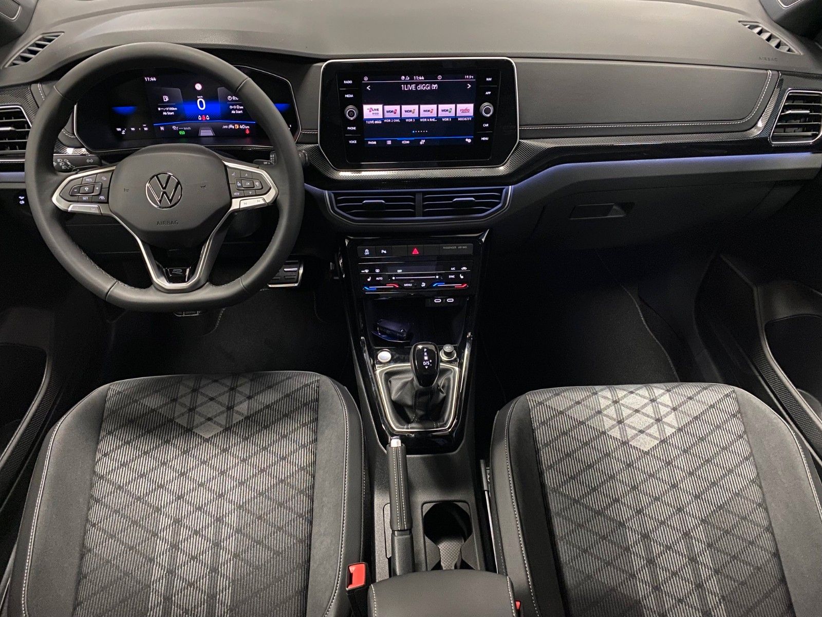Fahrzeugabbildung Volkswagen T-Cross 1.5 TSI DSG R-Line+AHK+ACC+Garantie 2029