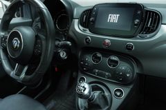 FIAT 500*Hybrid*ELLENATOR*SPORT*PANO*CARPLAY*16-ZOLL*