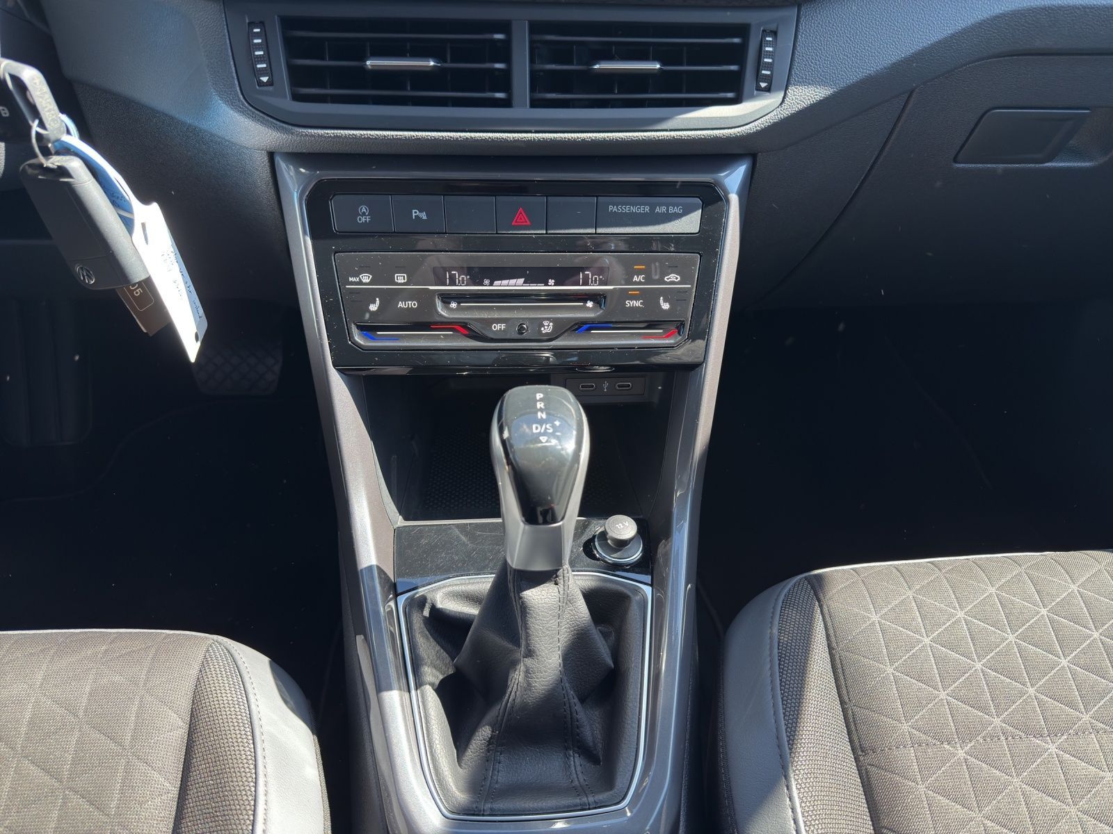 Volkswagen T-Cross - Bild 9
