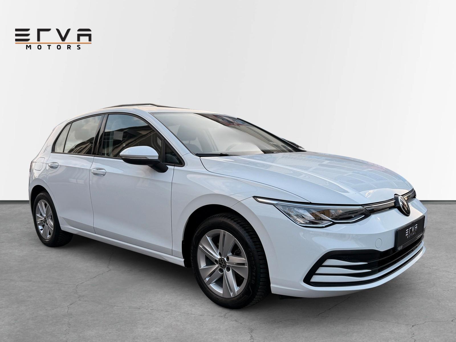 Volkswagen Golf VIII Lim. Life eTSI | Navi