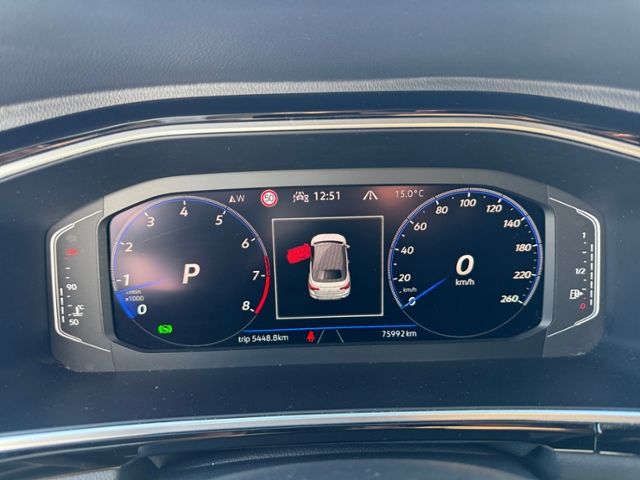 Fahrzeugabbildung Volkswagen T-Roc Cabriolet R-Line 1.5 TSI DSG Klima LED Nav