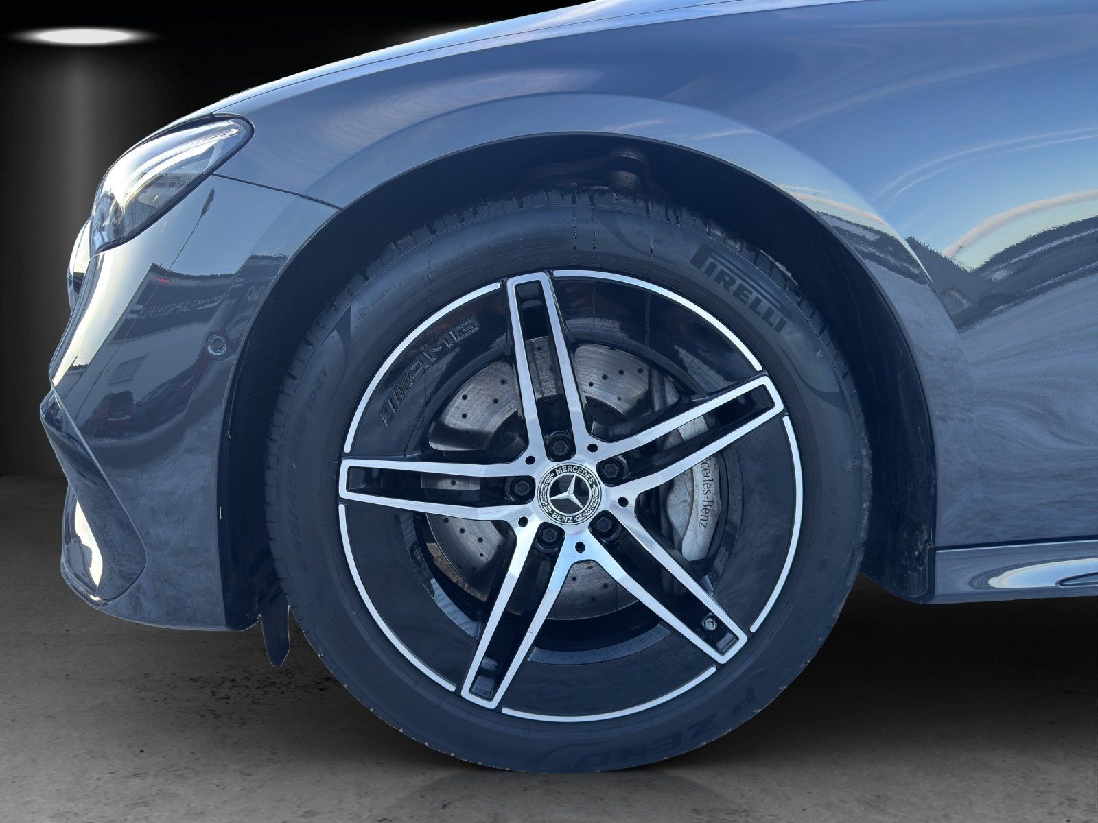 Fahrzeugabbildung Mercedes-Benz E 220 d 4M T AMG Advanced AHK KeyGo DISTRO Night
