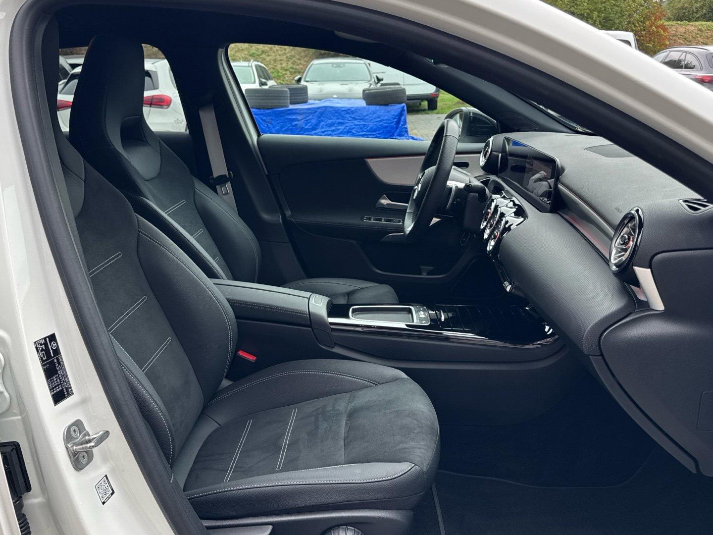 Mercedes-Benz A 250 e AMG Advanced Plus Ambiente Kamera AHK
