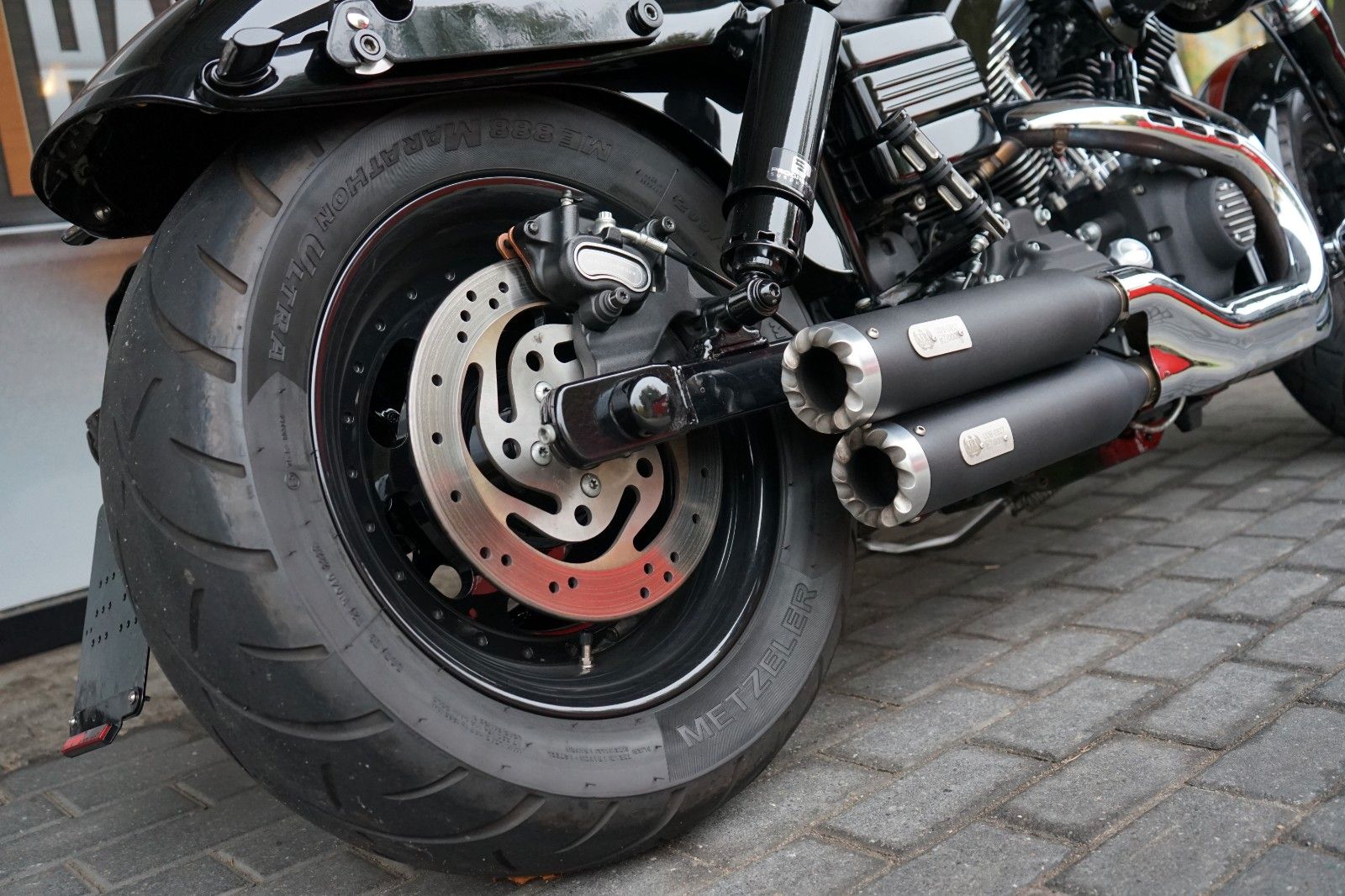 Fahrzeugabbildung Harley-Davidson Dyna Fat Bob 96cui - Custom Paint - HD-Parts