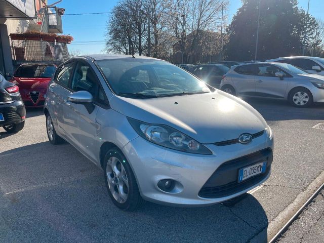 Ford Fiesta 1.2 82 CV 5 porte Titanium Neopatent