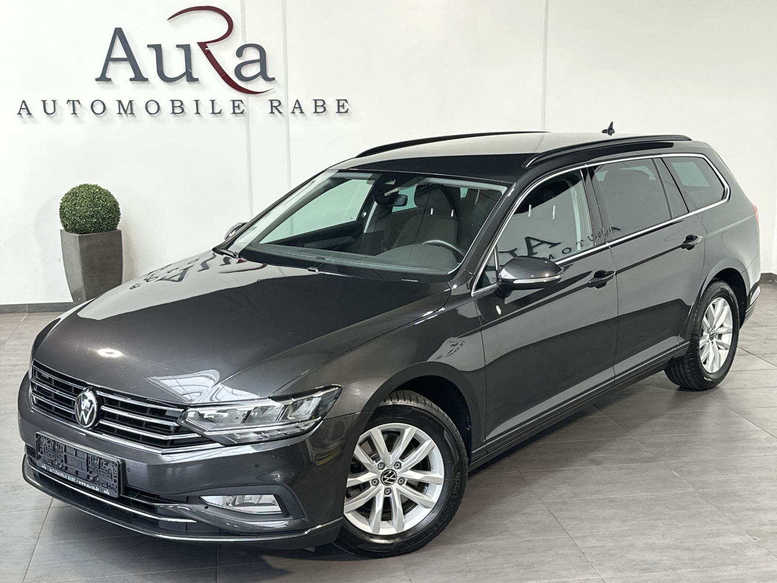 Fahrzeugabbildung Volkswagen Passat Variant 2.0 TDI DSG Business NAV+LED+ACC