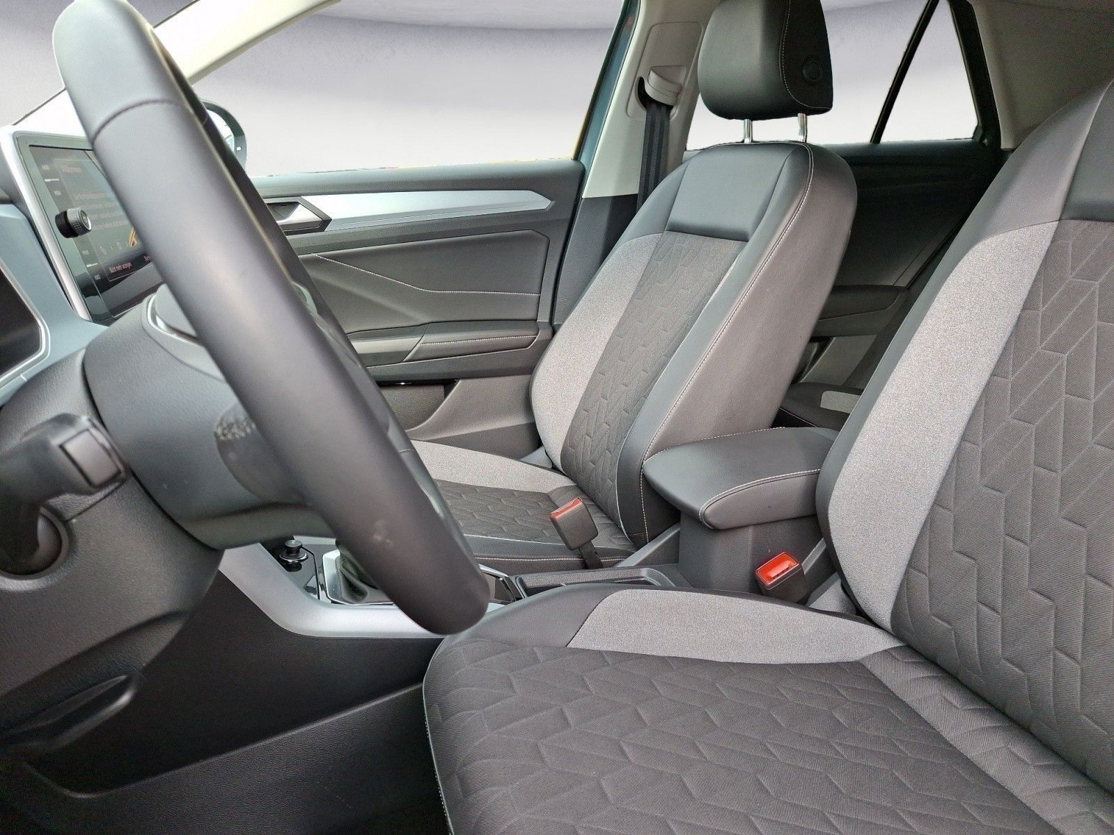 Volkswagen T-Roc - Bild 8