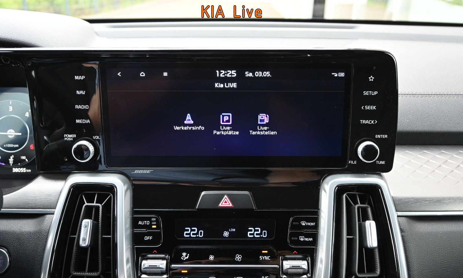 Fahrzeugabbildung Kia Sorento 2.2 CRDi AWD Platinum °AHK°7-SITZE°HUD°