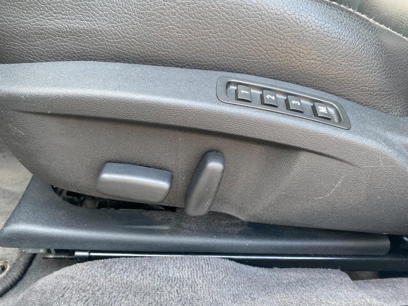 Cadillac BLS Leder Xenon. Allwetter TÜV