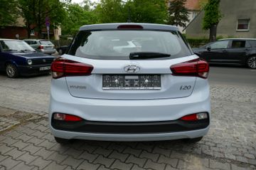 Fahrzeugabbildung Hyundai i20 Select aus 1. Hand