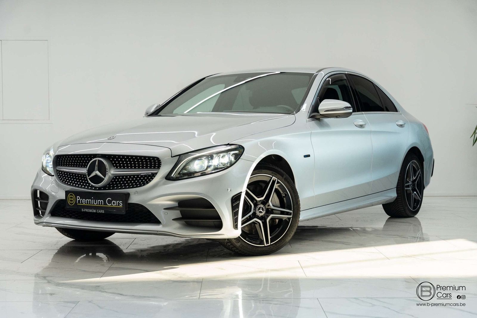 MERCEDES-BENZ C 300 e AMG! Night, Burmester, 360°, Sfeer!