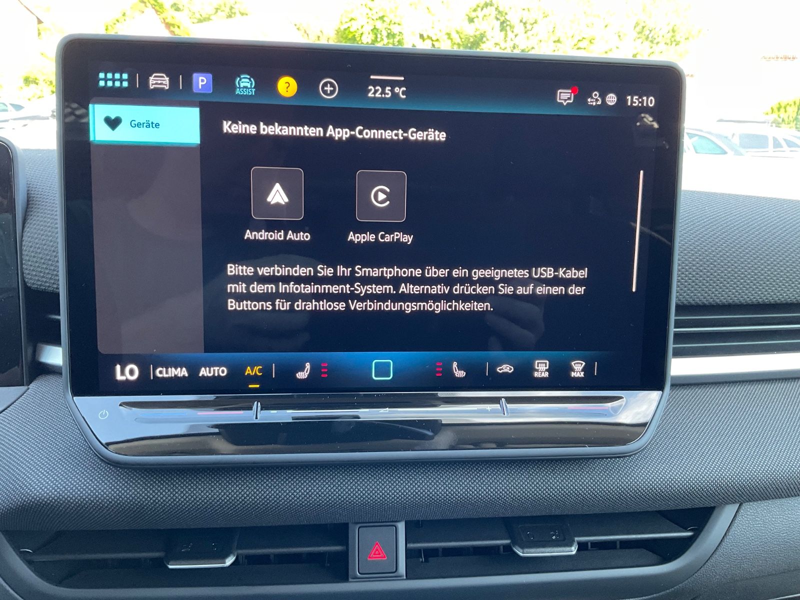 Fahrzeugabbildung Volkswagen T-Roc 1.5 eTSI DSG Kamera,AHK,5J Garantie,ACC