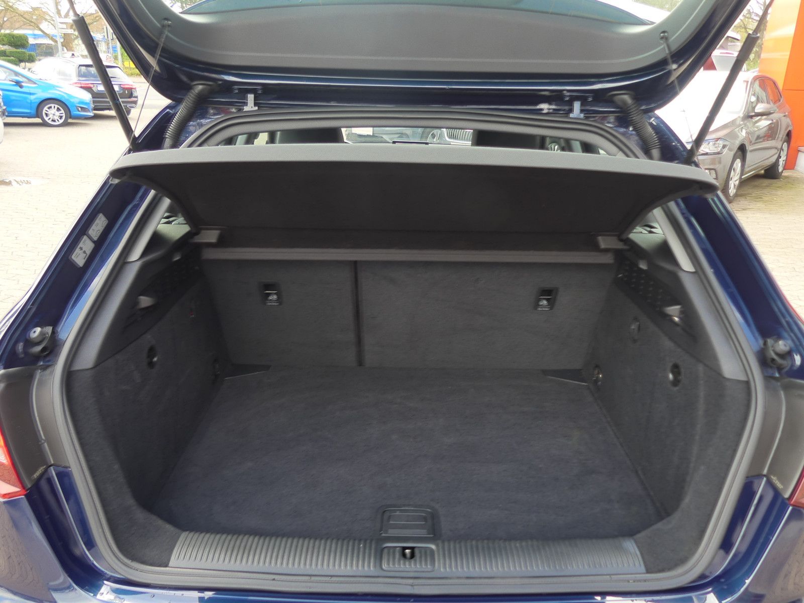 Audi A3 Sportback 30 TDI design Navi*SHZ*LED*ab 199€ foto 11
