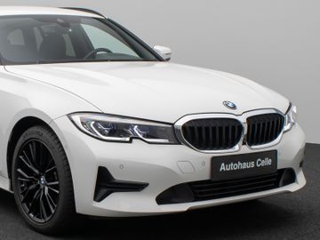 Fahrzeugabbildung BMW 320e 360°Laser DAB HiFi WLAN Komfort Alarm Sport