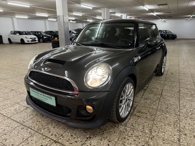 MINI COOPER S/John Cooper Works/184PS/Xenon/Leder/PDC