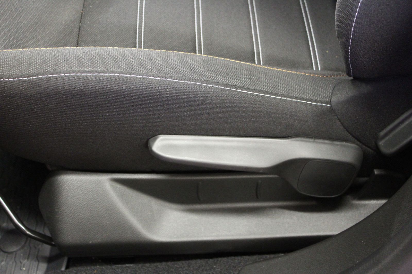 Fahrzeugabbildung Dacia Sandero TCe 90 Stepway Expression *Allwetterreif